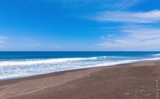 🌊 Apartamento frente al mar en ALQUILER en Playa Hermosa | Privacidad, piscina y acceso directo a la playa. Cod 148830