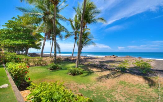 🌊 Apartamento frente al mar en ALQUILER en Playa Hermosa | Privacidad, piscina y acceso directo a la playa. Cod 148830