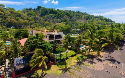 🌊 Apartamento frente al mar en ALQUILER en Playa Hermosa | Privacidad, piscina y acceso directo a la playa. Cod 148830