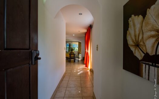 🌊 Apartamento frente al mar en ALQUILER en Playa Hermosa | Privacidad, piscina y acceso directo a la playa. Cod 148830