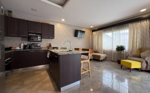 Moderna Casa de 2 Plantas con 5 Habitaciones, en San Isidro de Coronado COD 148751