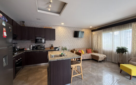 Moderna Casa de 2 Plantas con 5 Habitaciones, en San Isidro de Coronado COD 148751