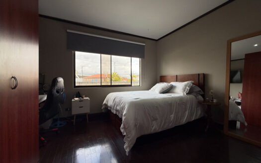 Moderna y Amplia Casa en Exclusivo Condominio en La Trinidad de Moravia COD 148235