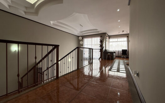 Moderna y Amplia Casa en Exclusivo Condominio en La Trinidad de Moravia COD 148235