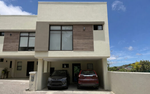 Moderna Casa en Condominio, en San Vicente de Moravia COD 148174