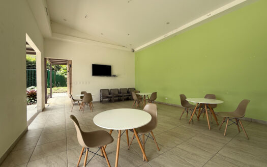 Moderna Casa en Condominio, en San Vicente de Moravia COD 148174