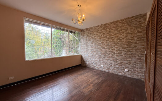 Hermosa Casa en Residencial Seguro, Cerca del Centro Comercial de Guadalupe, Goicoechea COD 147785