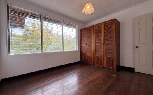 Hermosa Casa en Residencial Seguro, Cerca del Centro Comercial de Guadalupe, Goicoechea COD 147785