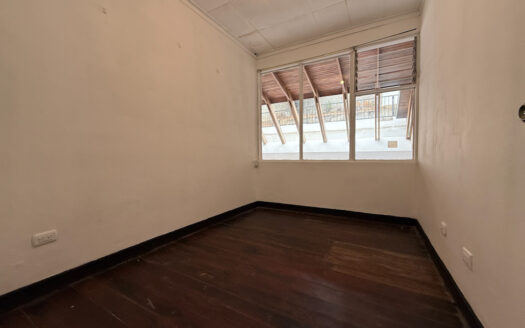 Hermosa Casa en Residencial Seguro, Cerca del Centro Comercial de Guadalupe, Goicoechea COD 147785