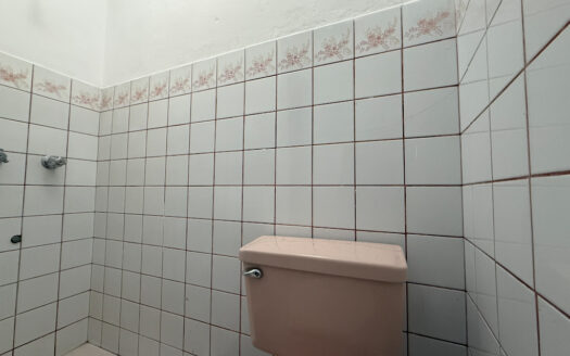 Hermosa Casa en Residencial Seguro, Cerca del Centro Comercial de Guadalupe, Goicoechea COD 147785