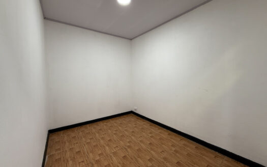 Hermosa Casa en Residencial Seguro, Cerca del Centro Comercial de Guadalupe, Goicoechea COD 147785