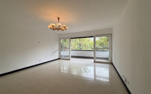 Hermosa Casa en Residencial Seguro, Cerca del Centro Comercial de Guadalupe, Goicoechea COD 147785