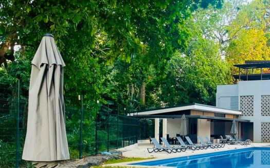 Apartamento para renta NUEVO para estrenar en Live Jacó! 3 habitaciones + 2 parqueos. Cod. 147959