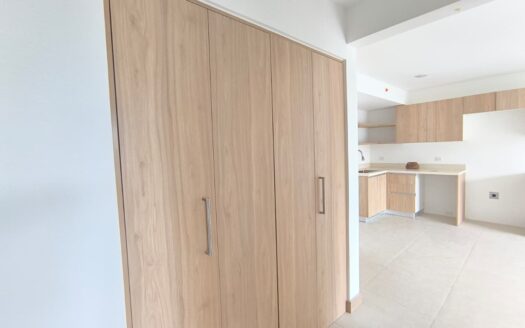 Apartamento para renta NUEVO para estrenar en Live Jacó! 3 habitaciones + 2 parqueos. Cod. 147959