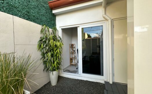 ¡OPORTUNIDAD! Casa en Venta en Alajuela, Condominio Novazul, con Amplio Patio y Amenidades Premium. COD. 148064