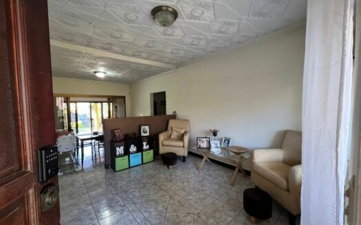 ¡OPORTUNIDAD! Casa Amplia En Venta En Tambor De Alajuela Una Planta Con Amplio Lote De 622 m². COD. 148777