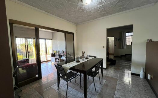 ¡OPORTUNIDAD! Casa Amplia En Venta En Tambor De Alajuela Una Planta Con Amplio Lote De 622 m². COD. 148777