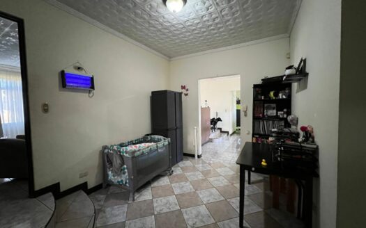 ¡OPORTUNIDAD! Casa Amplia En Venta En Tambor De Alajuela Una Planta Con Amplio Lote De 622 m². COD. 148777