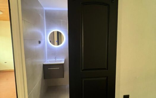 Casa En Venta En Alajuela Centro A Precio de Oportunidad Amplia Con 3 Baños Y Cochera Para 3 Vehículos. COD. 148166