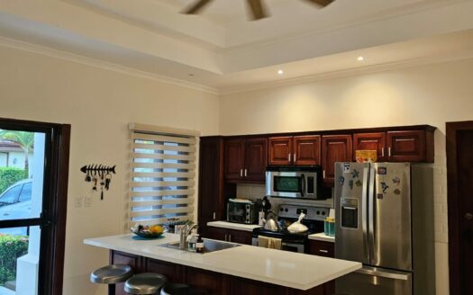 🌴 Casa Moderna con Piscina Privada en Costa del Sol, Playa Bejuco