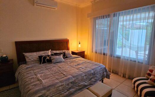 🌴 Casa Moderna con Piscina Privada en Costa del Sol, Playa Bejuco