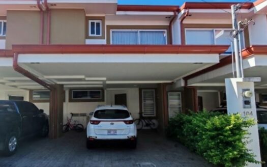 Casa En Venta En Condominio Novazul Con Patio Y 3 Habitaciones. COD. 148811